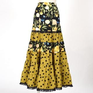 フラメンコのファルダはMariQuitaで。