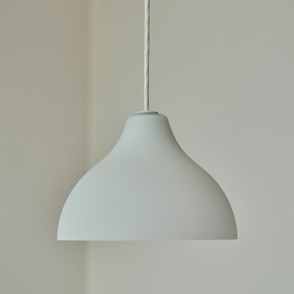 中村好文・ペンダントライトPERA（ペラ）｜低座の椅子と暮らしの道具店