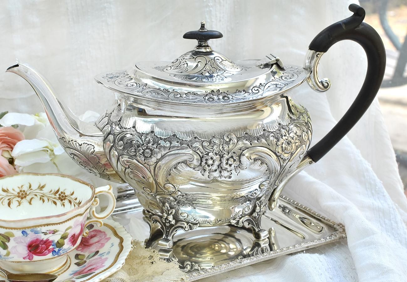 英国アンティーク銀器【純銀】1904年（デザイン登録1899年）美装飾