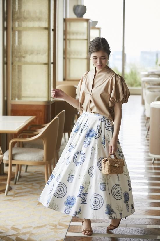 ブルーアンドホワイトプリントスカート(ブルー) - seventen