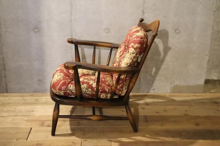 飛騨高山の家具メーカーキツツキマークの