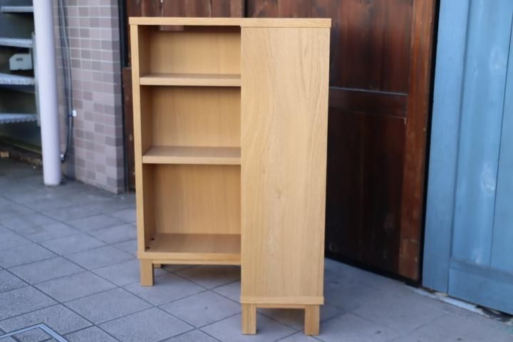 人気のMUJI(無印良品)のオーク材 薄型ラック・16cm・コーナー用です
