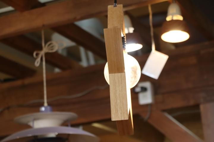 unico(ウニコ)のDOM(ドム) ペンダントランプ/ウォールナット材です