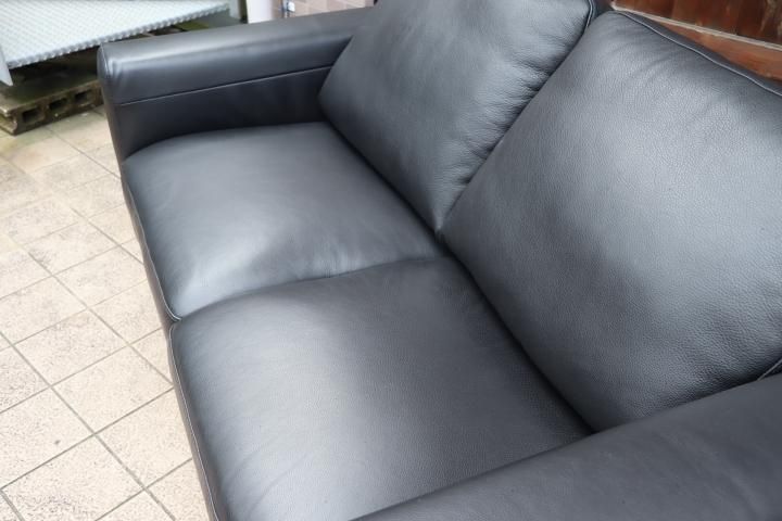 イタリアのブランドNATUZZI EDITIONS(ナツッジ エディションズ)のB845