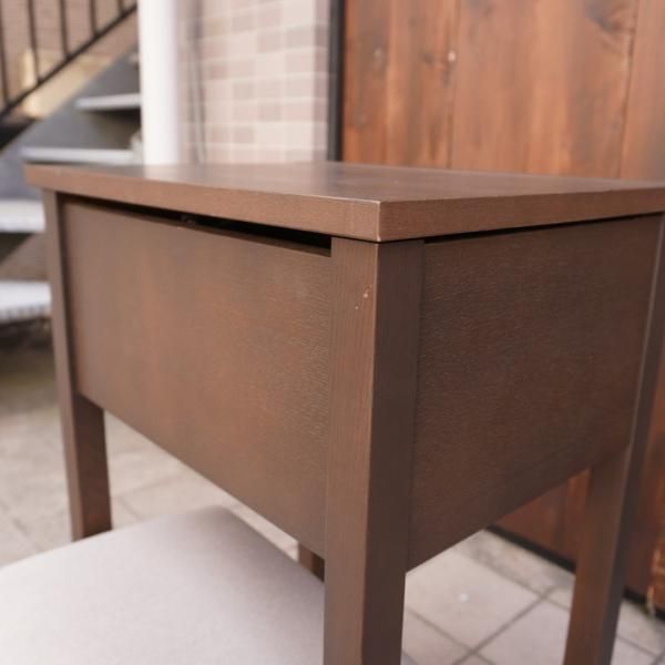 稀少なタモ材を使用した無印良品(MUJI)のドレッサー/スツールです