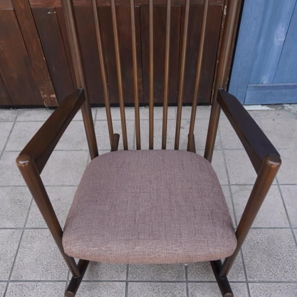 値下げ/鳥取家具のロッキングチェアです。温かみのある質感となめらか