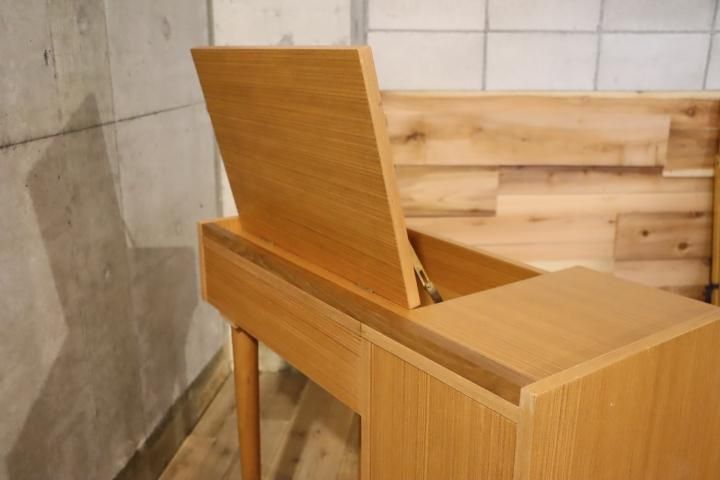 unico(ウニコ)の中でも人気のALBERO(アルベロ)シリーズ ドレッサーです