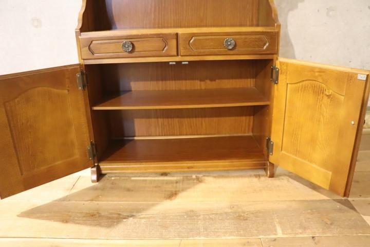 karimoku(カリモク家具)の人気シリーズCOLONIAL(コロニアル)の電話台