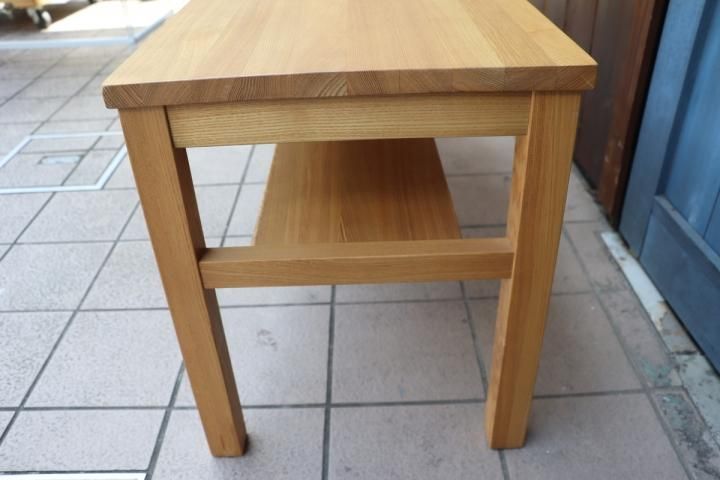 無印良品(MUJI)の稀少な木製ベンチ・板座・タモ材です。タモ無垢材を