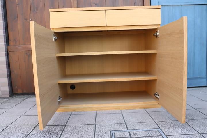 人気の無印良品(MUJI)のオーク材 キャビネット・木製扉！ナチュラルで