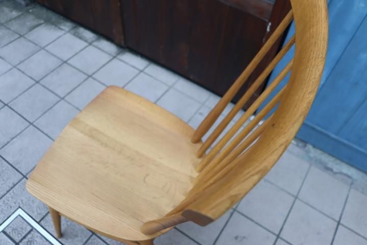 飛騨の家具メーカーKASHIWA(柏木工)よりODA11 オーク材ダイニング