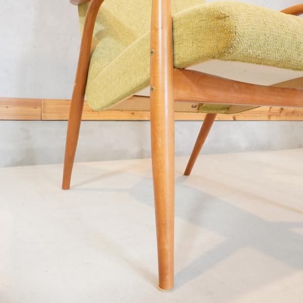 unico(ウニコ)取扱い、DOZE(ドゥーゼ)ハイバックチェアです。チェコの