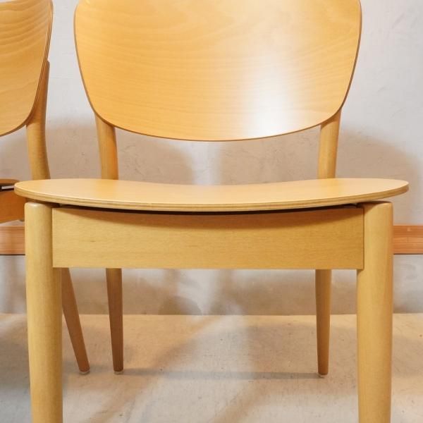 TON(トン)のValencia(バレンシア)ダイニングチェアー2脚セットです