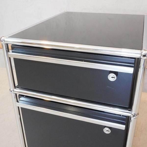 USM Haller(ハラー)のロールボーイ/鍵付です♪モダンクラシックな