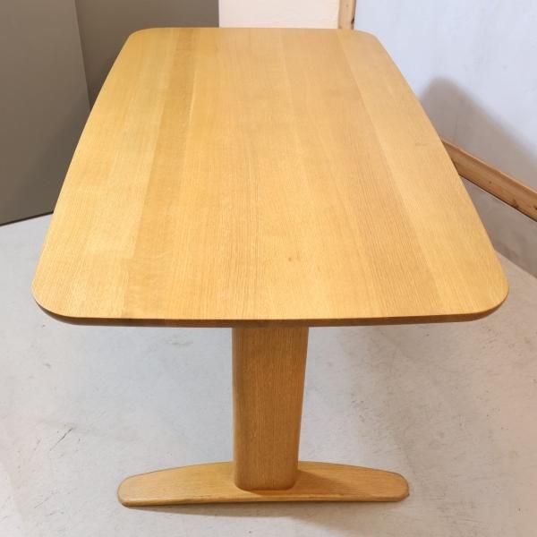 飛騨高山のメーカー キツツキマークの飛騨産業(HIDA)より侭 オーク材