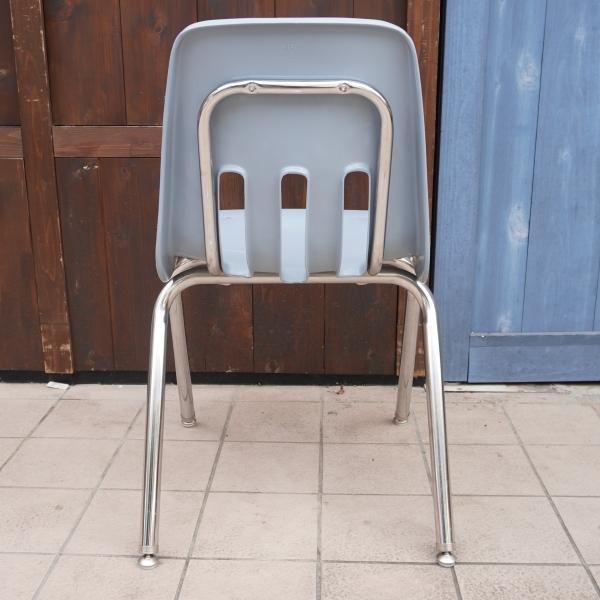 アメリカVIRCO(ヴァルコ)社の9000 CHAIR ブルーグレーです。機能的で