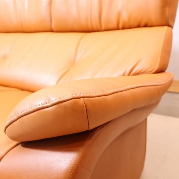 karimoku(カリモク家具)より本革を使用したZT73 3人掛けソファー