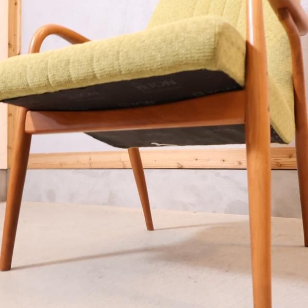 unico(ウニコ)取扱い、DOZE(ドゥーゼ)ハイバックチェアです。チェコの