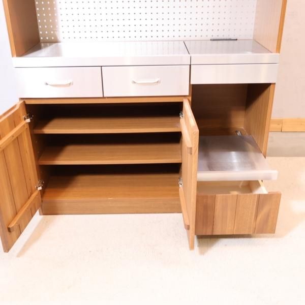 unico(ウニコ)のSTRADA(ストラーダ)シリーズより3面キッチンボードです