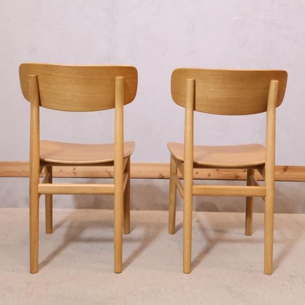 無印良品(MUJI)のオーク材を使用したラウンドチェア2脚セットです