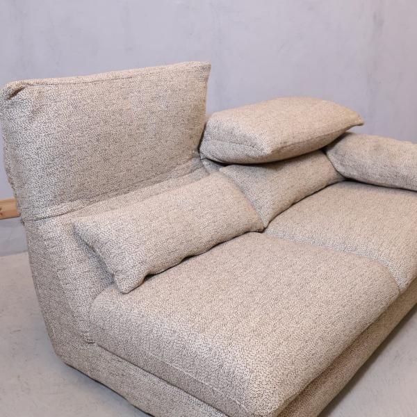 HUKLA(フクラ) EDINA(エディナ) 2P 片肘ソファです。心地よさが伝わる