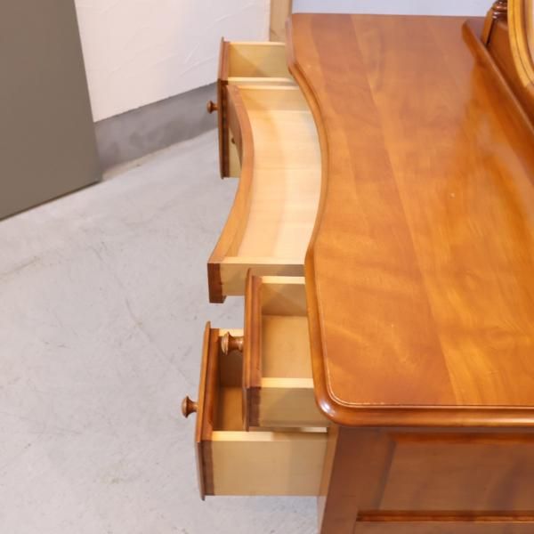 横浜クラシック家具 Daniel(ダニエル)のアーリーアメリカンシリーズ A