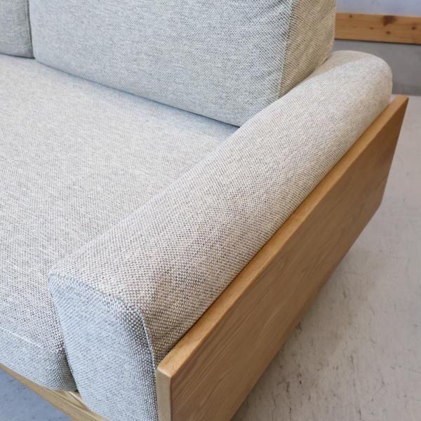 unico(ウニコ)のTREL(トレル) 2シーターソファです。シンプルで