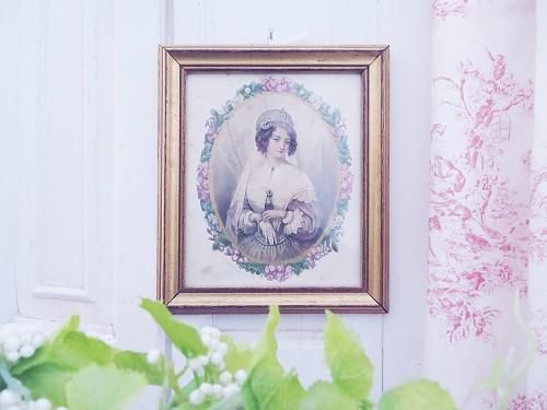 貴婦人肖像画額『プリンセス・フェオドラ』 - 薔薇と天使のアンティーク
