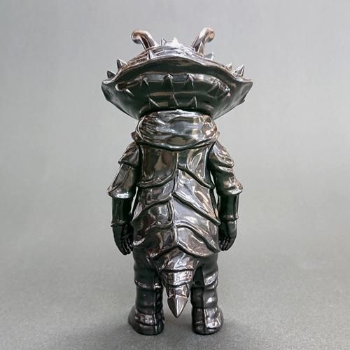 KAIJIN x One up. カネゴン 黒素体 - One up. Online Store