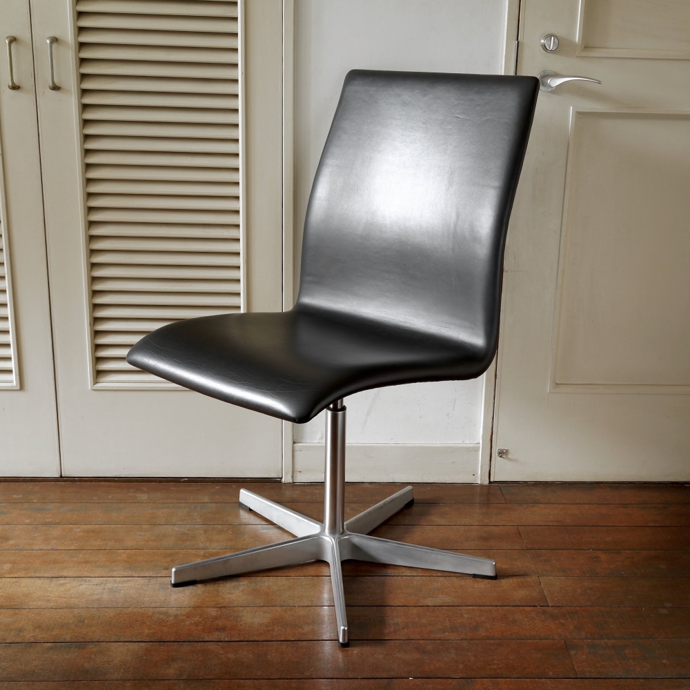 Arne Jacobsen/ Fritz Hansen/Oxford Chair - organ-online.com