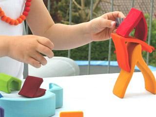 Grimm's Spiel & Holz Design グリムス社］にじのオクタゴン 大 72P