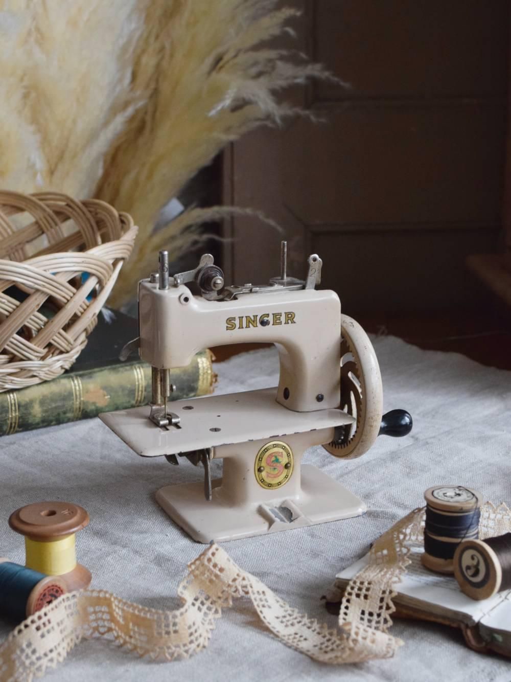 ヴィンテージディスプレイ SINGER トイミシン インテリア