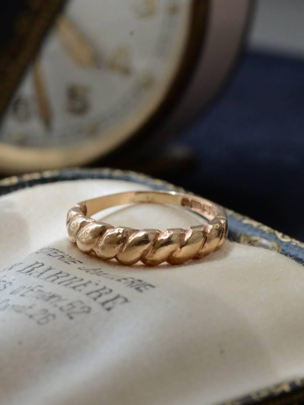 9K ゴールドリング イギリスヴィンテージジュエリー 指輪 装飾品