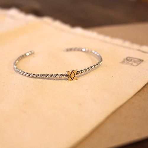 沖縄のシルバーアクセサリー 沖縄手作銀細工 「琉」 針突切抜捻腕輪