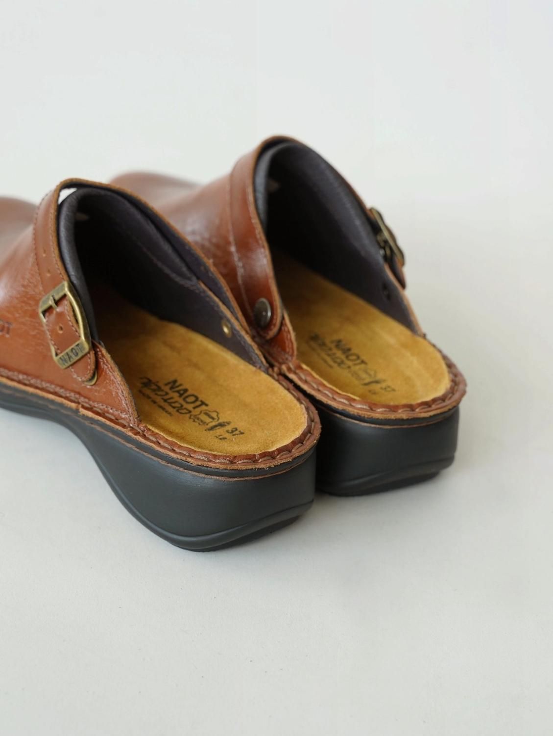 IRIS / Chestnut - NAOT ナオトジャパン オンラインショップ