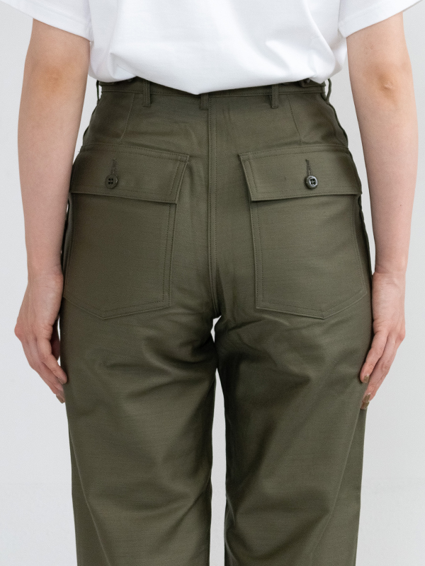 BACK SATIN BAKER PANTS-バックサテンベイカーパンツ-HYKE（ハイク