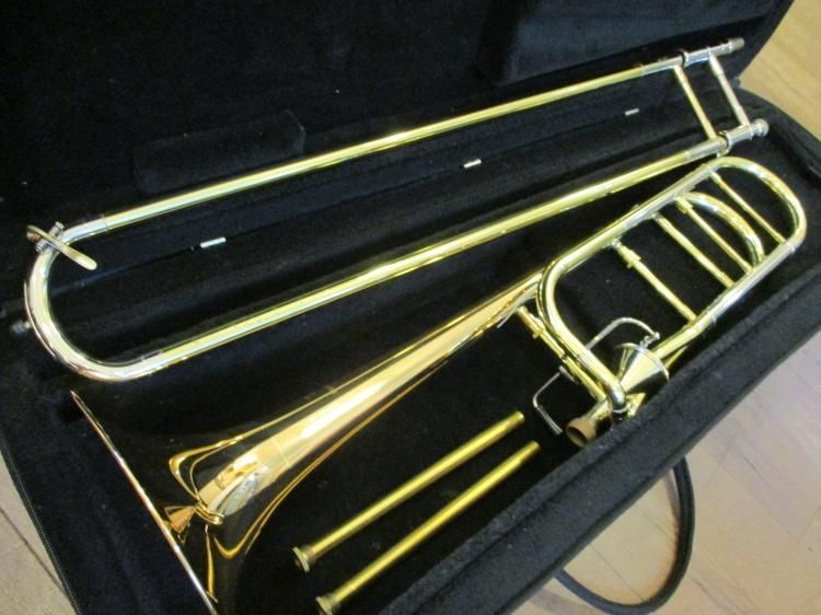 委託品 ゲッツェン テナーバストロンボーン 3047AFR マウスパイプ3本