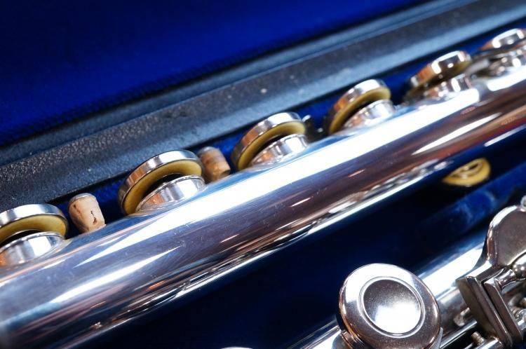 レンタル】ムラマツ 管体銀製フルート M180 全タンポ交換済み！ - 服部