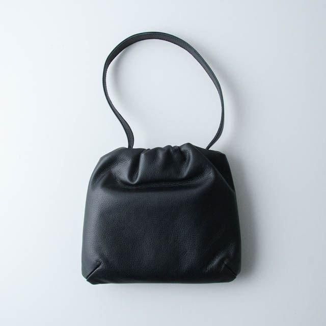 パーマネントエイジ ギャザーショルダーバッグ 牛革 01 ブラック GF