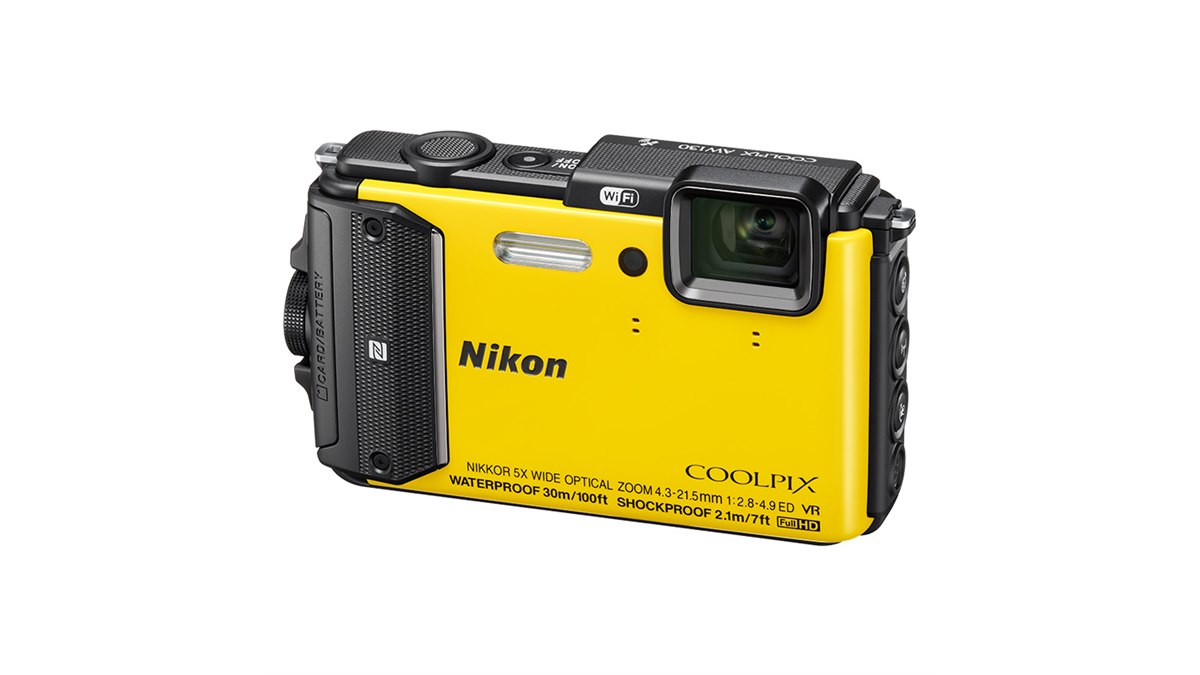 ニコン、水深30m対応デジカメ「COOLPIX AW130」に新色イエローと