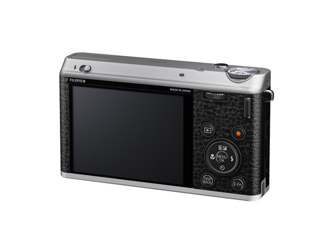富士フイルム、高級コンデジ「X」シリーズ新モデル「FUJIFILM XF1