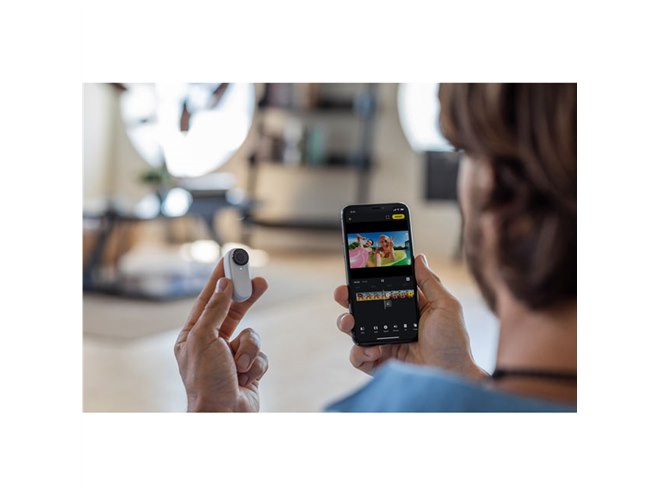 小型アクションカメラ「Insta360 GO 2」が発売、ポケットサイズの充電