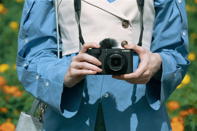 キヤノン、1.4型センサー搭載デジカメ「PowerShot V1」を4/25に発売
