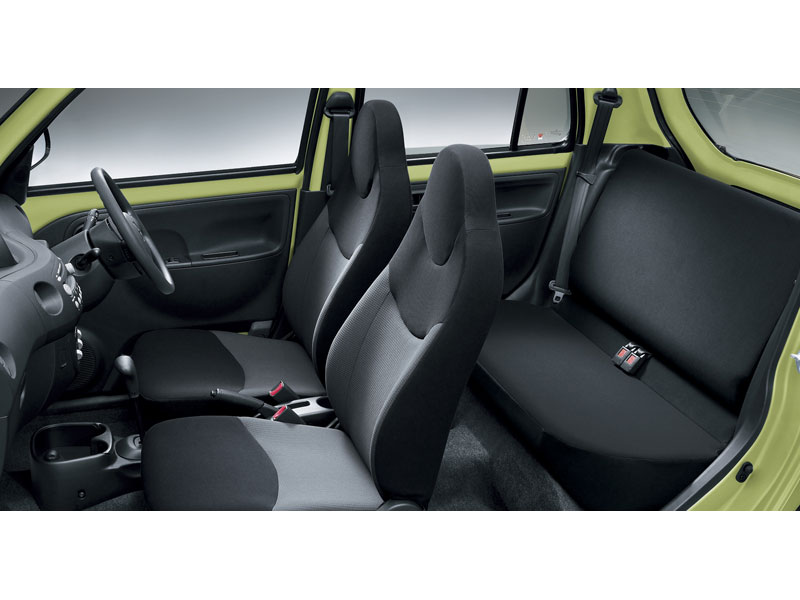 ダイハツ エッセの価格・新型情報・グレード諸元 価格.com