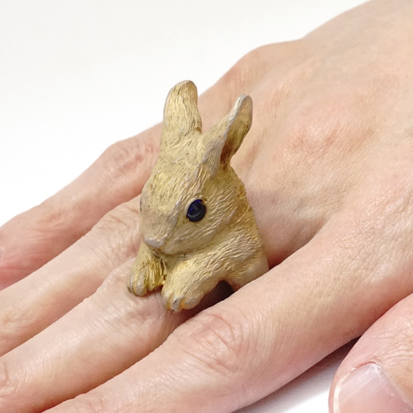 DECOvienya 抱っこウサギリング （アクセサリー）