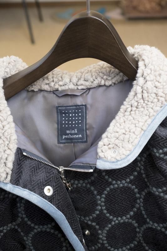 ミナペルホネン tambourine ダウンベスト - ミナペルホネン正規取扱店