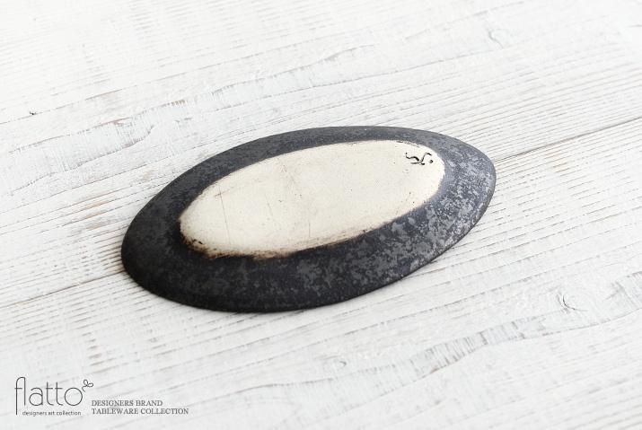 安福由美子｜錆オーバルリム皿｜作家のうつわ通販｜和食器セレクト