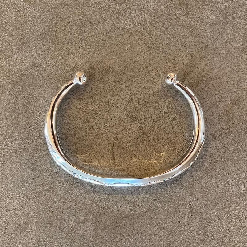 TRIANGLE TAPERED END BRACELET -NAJA- | LARRY SMITH - ラリースミス