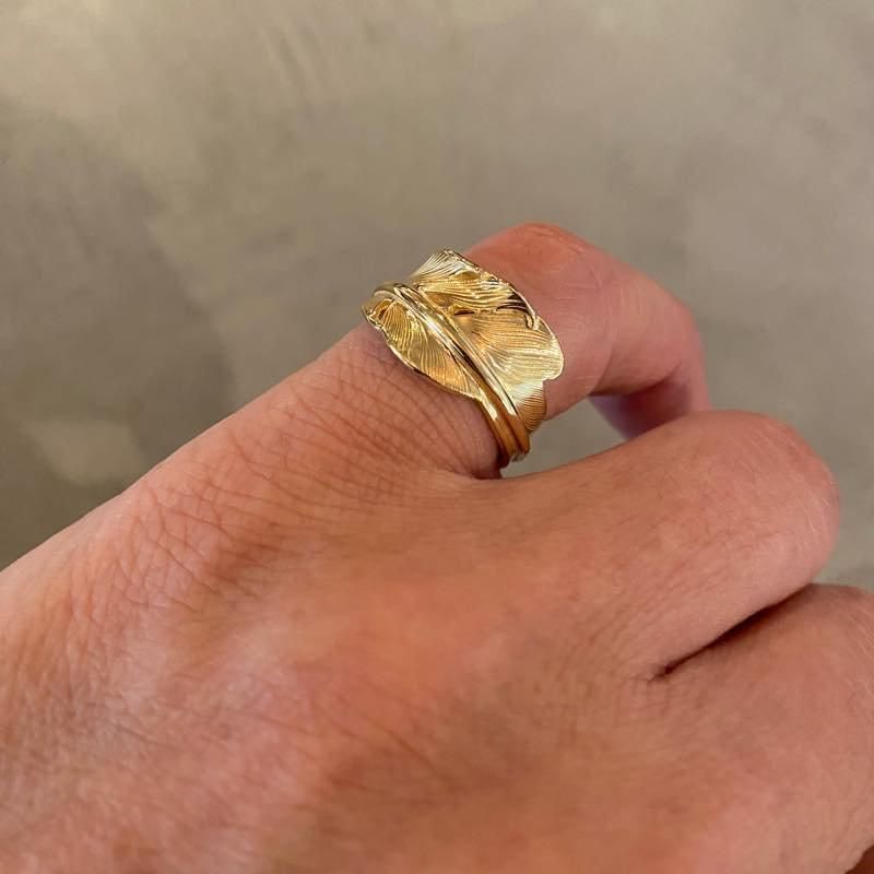 18K GOLD KAZEKIRI FEATHER PINKIE RING | LARRY SMITH - ラリースミス