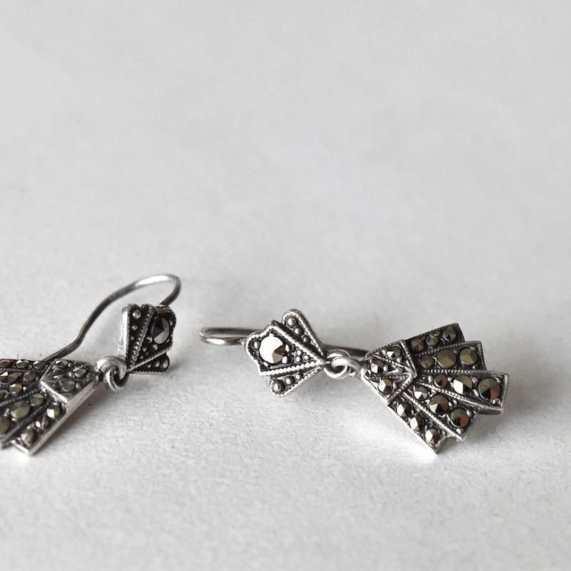 マーカサイト シルバー ファンドロップピアス - CHIROL VINTAGE